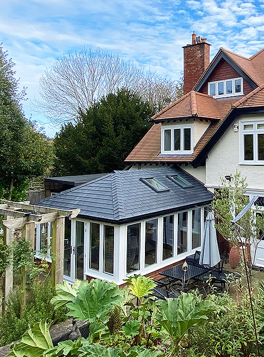 Contact Taylorglaze & save money with a new conservatory roof in Epping: